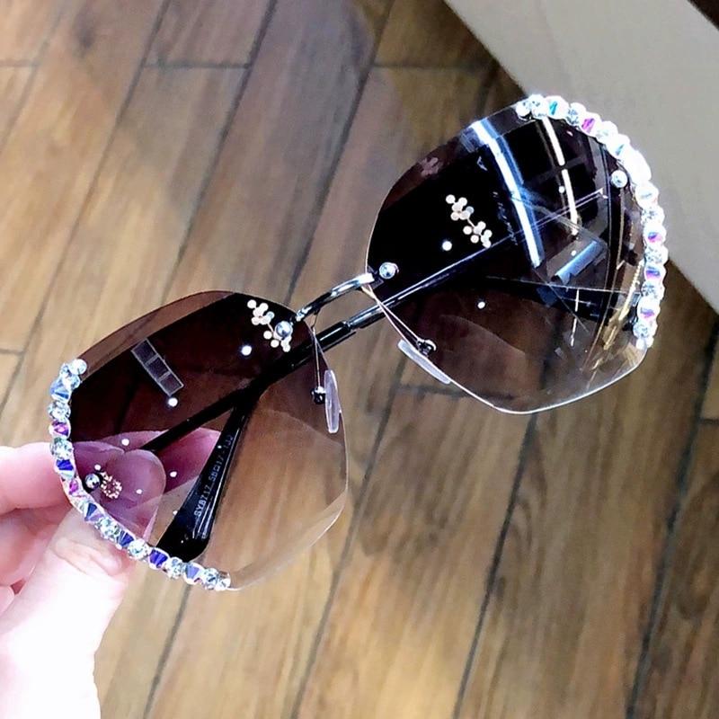 Women Diamond Sunglasses - MangoPanda®